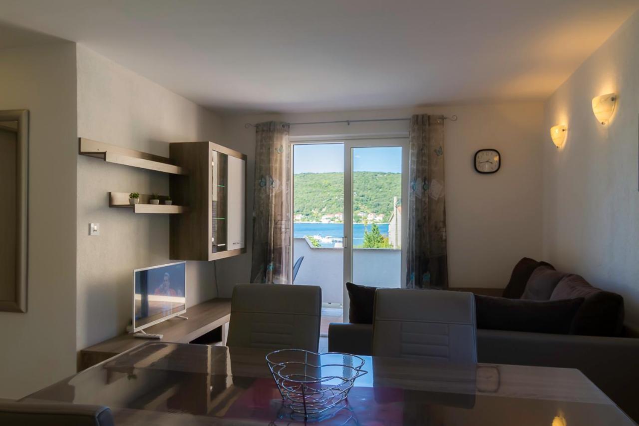 Apartment Tariba Supetarska Draga Exterior photo