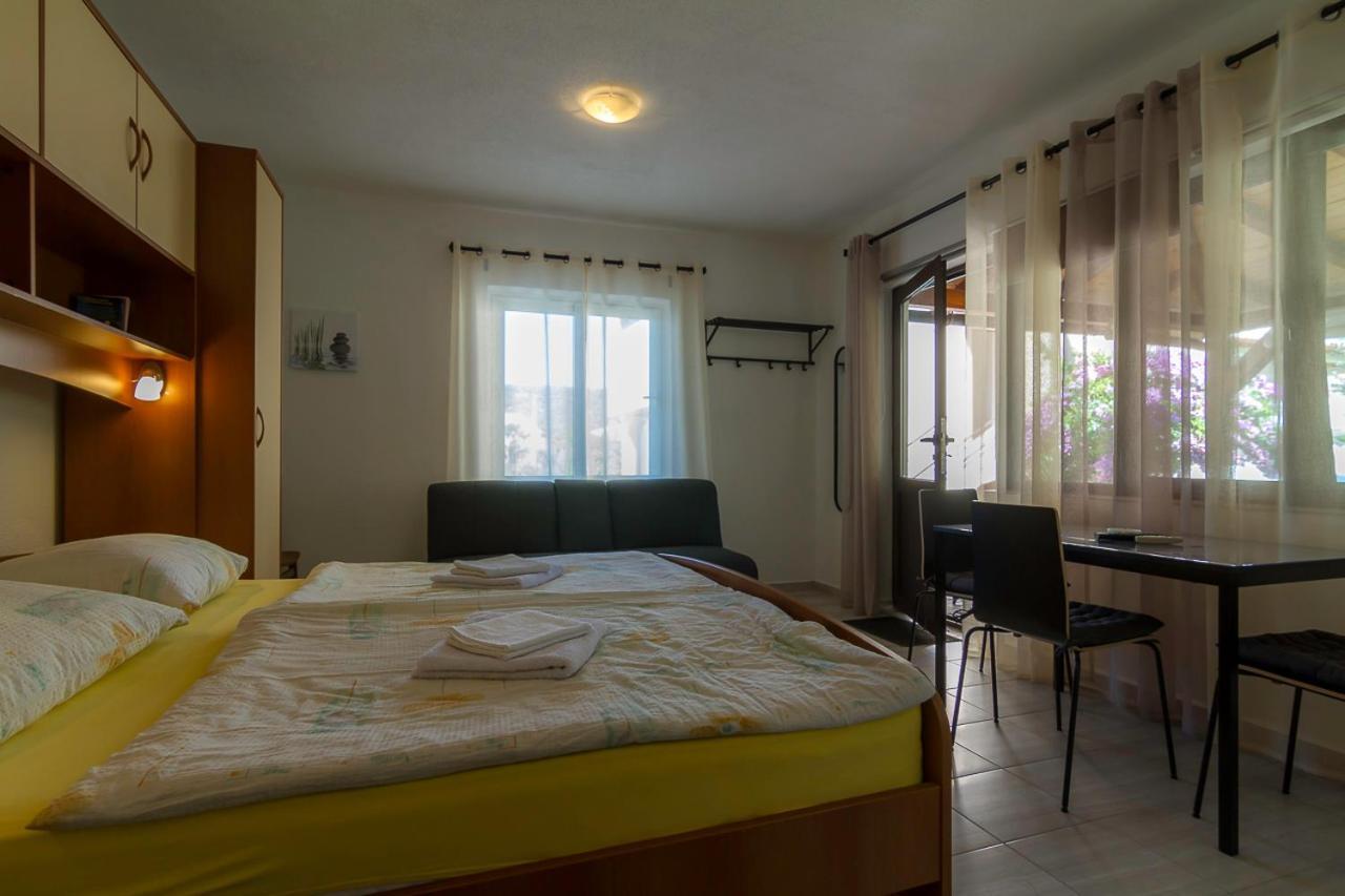 Apartment Tariba Supetarska Draga Exterior photo